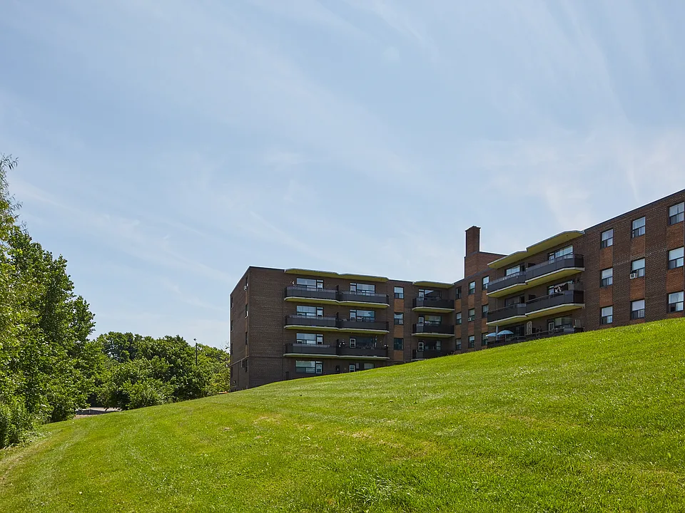 32 Clayland Dr