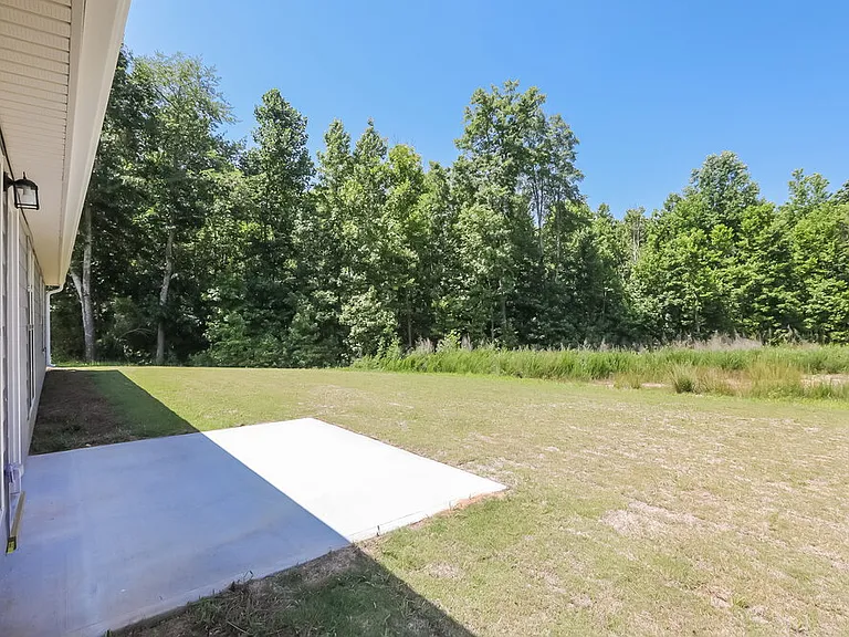 150 Heartland Cir — Photo 16