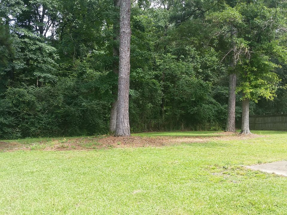 2nd image of 1120 Saint Clair Rd