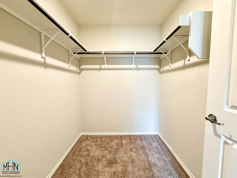 5606 Dewberry Run — Photo 13