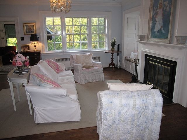 2nd image of 213 Ross Rd