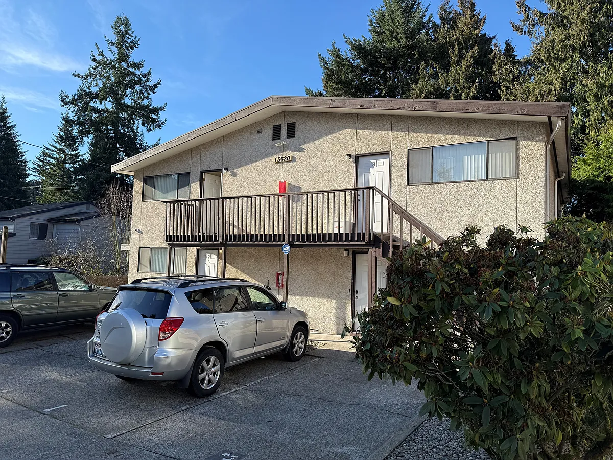 Building Photo - 15620 8th Ave SW #4A