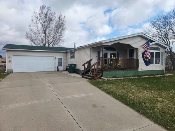 440 Red Spruce Ave, Baraboo, WI 53913