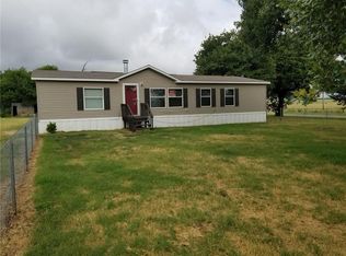 27 Cardinal Ln, Apache, OK 73006