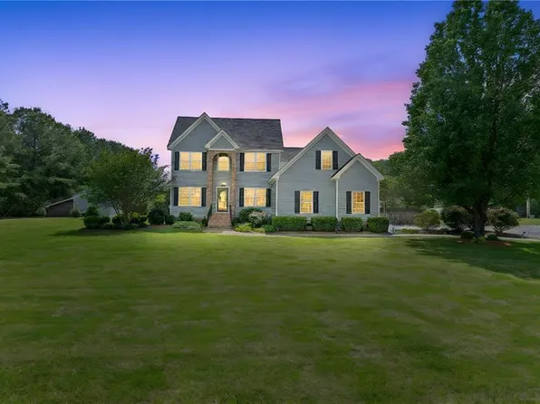 103 Country Meadows Dr, South Mills, NC 27976