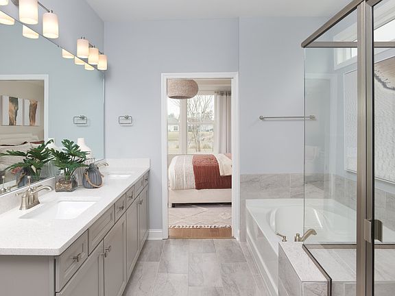Prosperity Owner s Bath