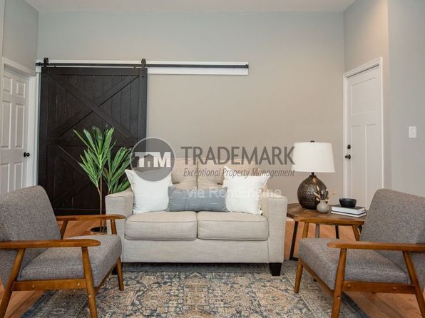 318 N Duke St #1