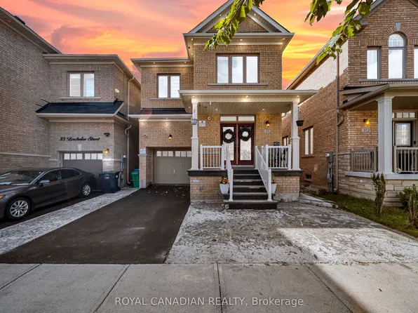 33 Bachelor St, Brampton, ON L7A 5B1