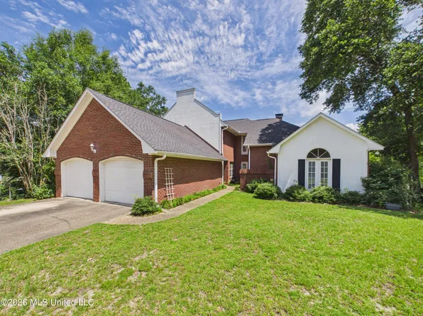 1068 Conley Cir, Ocean Springs, MS 39564