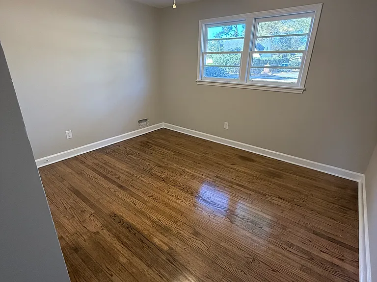 1630 Crestview Ave — Photo 12
