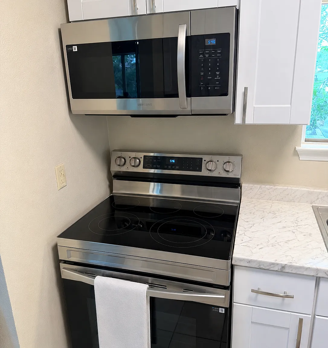 3 bed, 1440 sqft, $2,300 — Photo 4