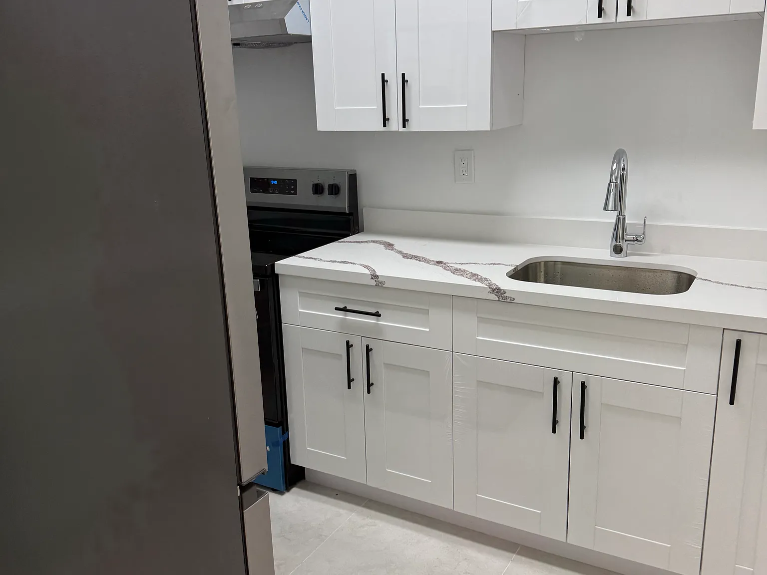 3 bed, 1128 sqft, $3,000 — Photo 3