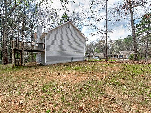 4th image of 85 Oaklake Dr