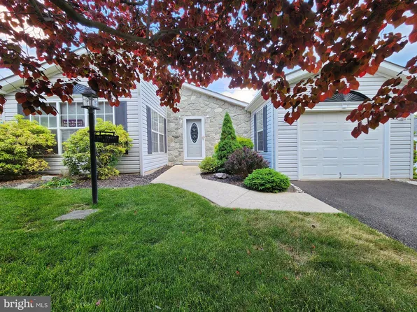 617 Spring Meadow Cir, New Hope, PA 18938