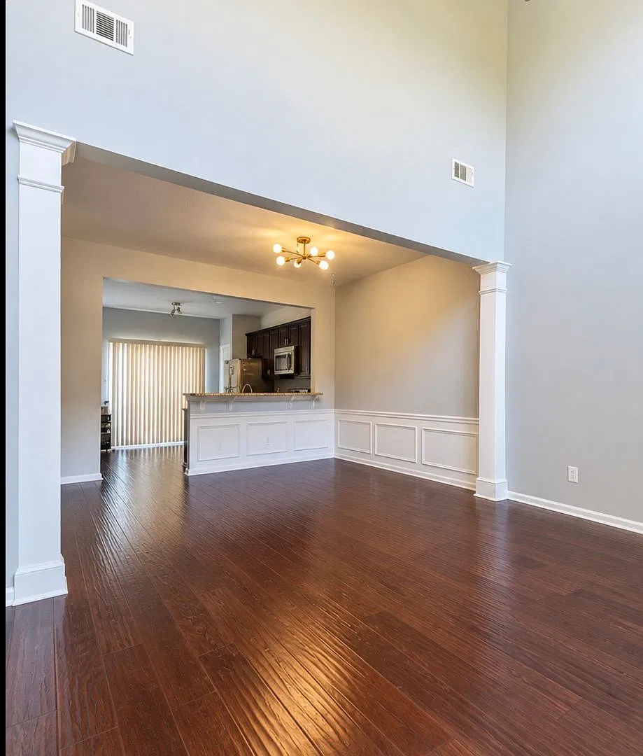 3 Bedroom, 2.5 Bath townhome in Alpharetta — Photo 3