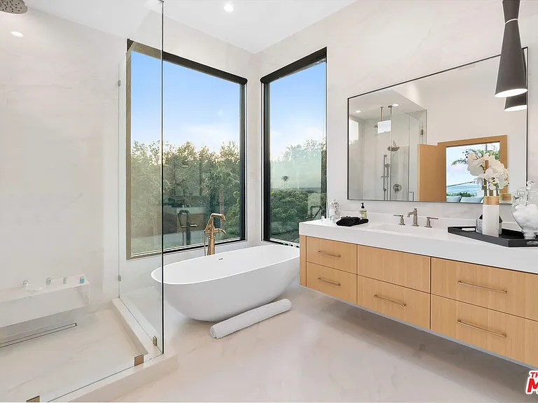 27187 Sea Vista Dr — Photo 20