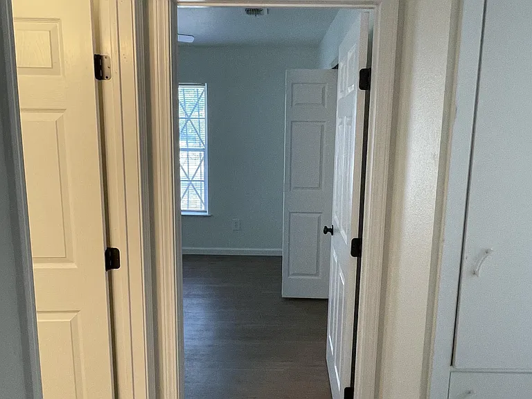 5547 Stonybrook Dr — Photo 16