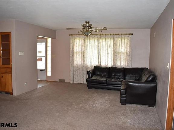 2nd image of 919 Emerson Ave