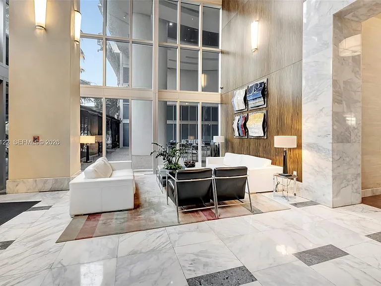 185 SW 7th St #4206 — Photo 26