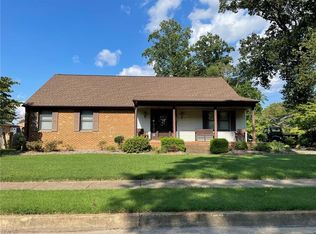 7504 Honeysuckle Rd, Norfolk, VA 23518