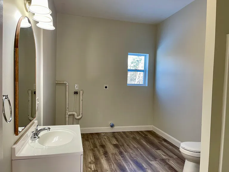 90 Pleasant St #A — Photo 6