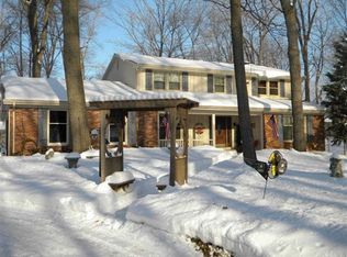 2417 S Woodland Cir, Warsaw, IN