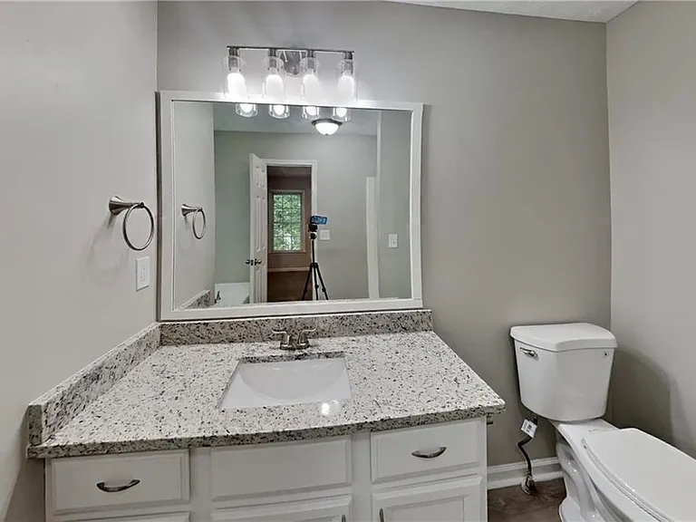 170 Sterling Dr — Photo 9