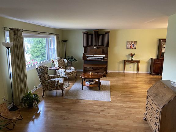 3rd image of 3510 S Allendale Dr