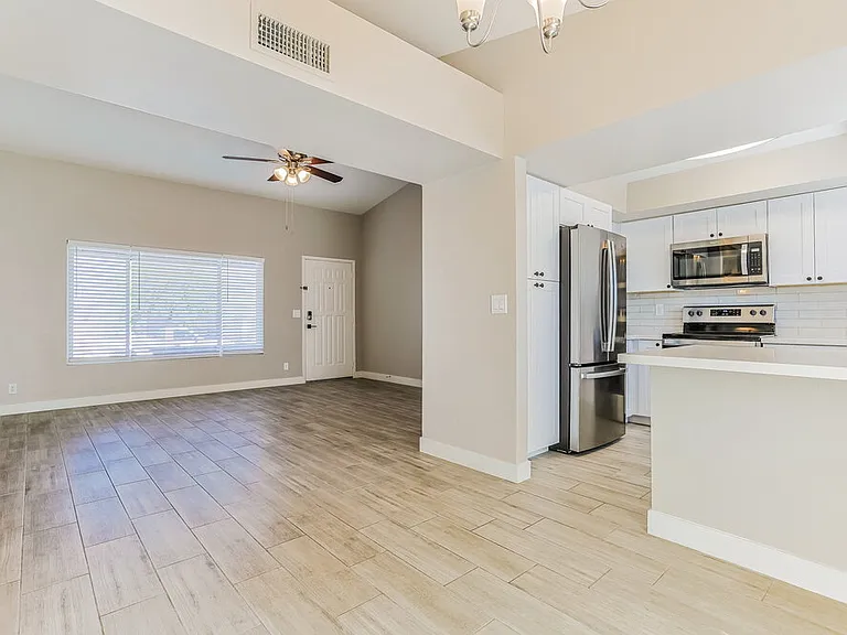 1415 N Ironwood St — Photo 8