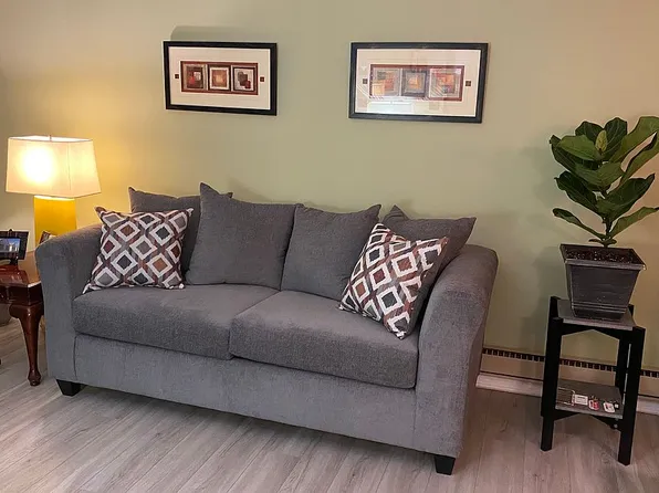 1718 Herault Pl APT A, Saint Louis, MO 63125