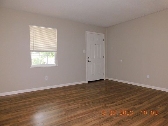4th image of 5540 N Broadway St #5540-22