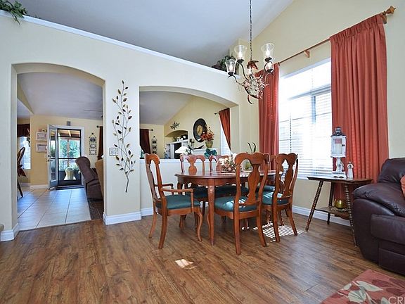 5th image of 7647 Hemlock Ave