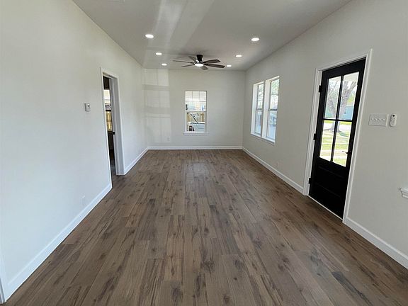 2nd image of 3924 7th St