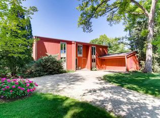 118 Rose Ter, Tower Lakes, IL 60010