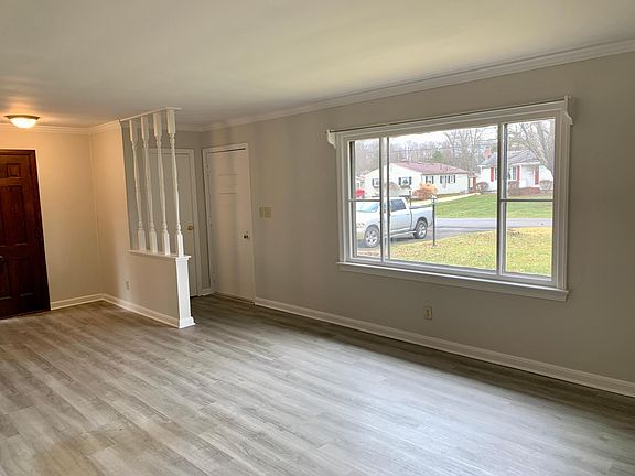 5th image of 2851 Howell Dr