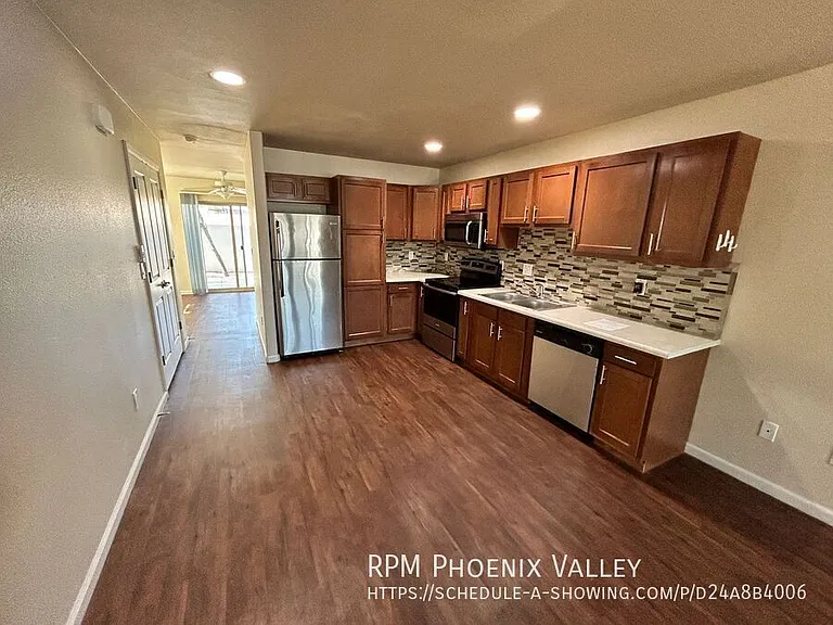 Bell Villas Apartments — Photo 39