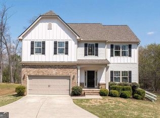 17 Four Feathers Ln NE, Rydal, GA 30171