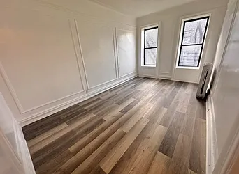 2415 Creston Avenue, #45