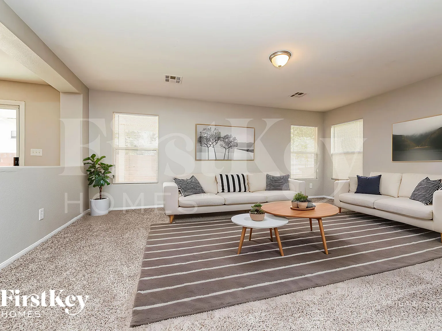 4 bed, 2.5 bath, 2791 sqft, $2,070 — Photo 4