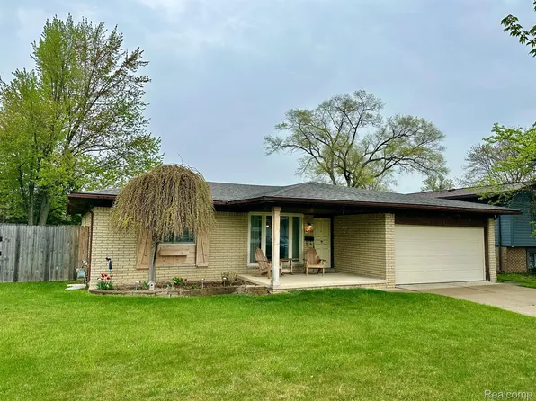 44298 Arlington Rd, Canton, MI 48187