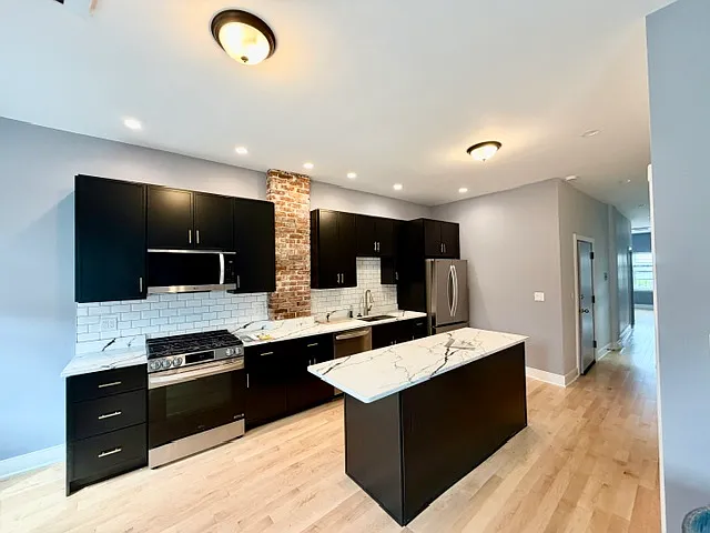 300 North St #5 — Photo 4