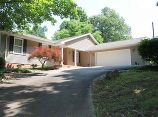 516 N Willow Way, Kuttawa, KY 42055