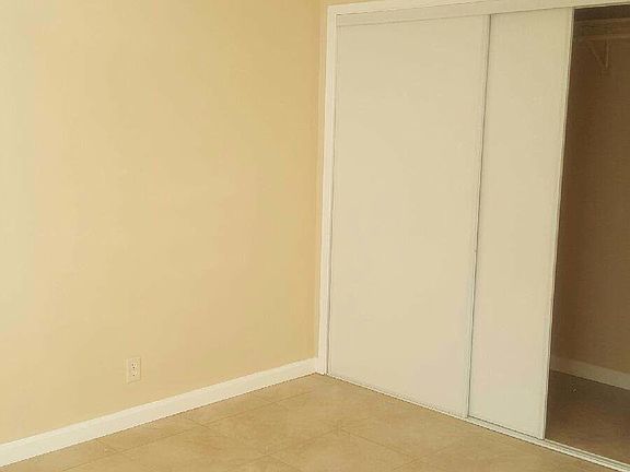 4th image of 306 S Howard St APT A