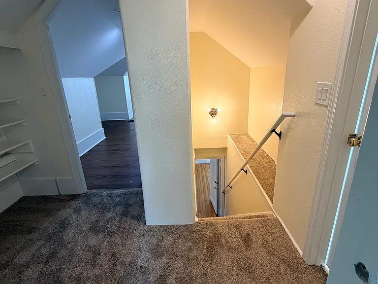 330 NE 102nd Ave — Photo 22