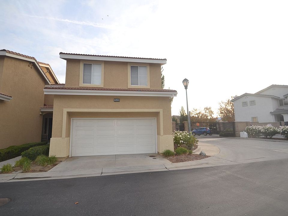 1st image of 25430 Parkwood Ln