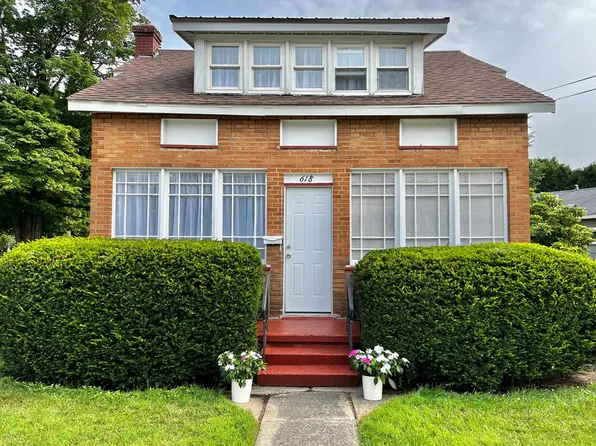 618 W Spring St, Titusville, PA 16354