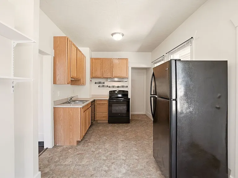 3908 E 4th Ave — Photo 12