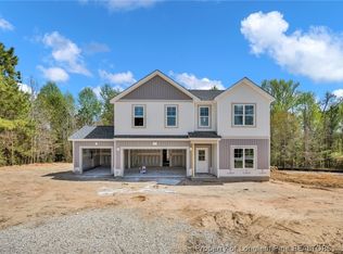 99 Jaylin Oaks Dr, Spring Lake, NC 28390
