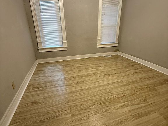 4th image of 1332 Buchanan Ave #F7632221d