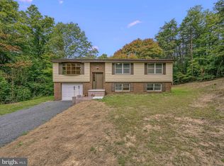 116 Fern Place Ln, Berkeley Springs, WV 25411